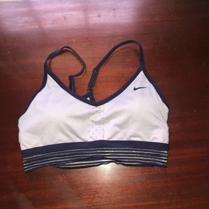NIKE PADDED SPORTS BRA
